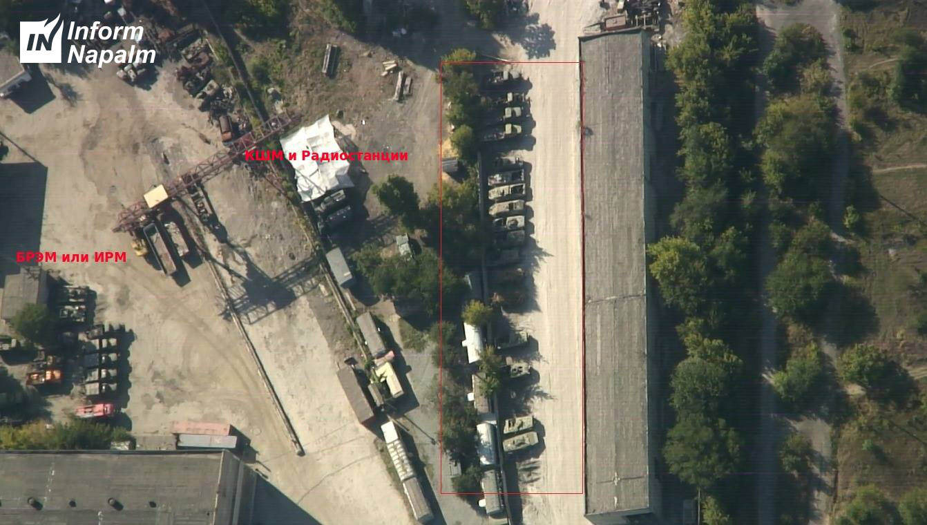 Волонтери показали, де терористи тримають у Донецьку танки та гармати - фото 2