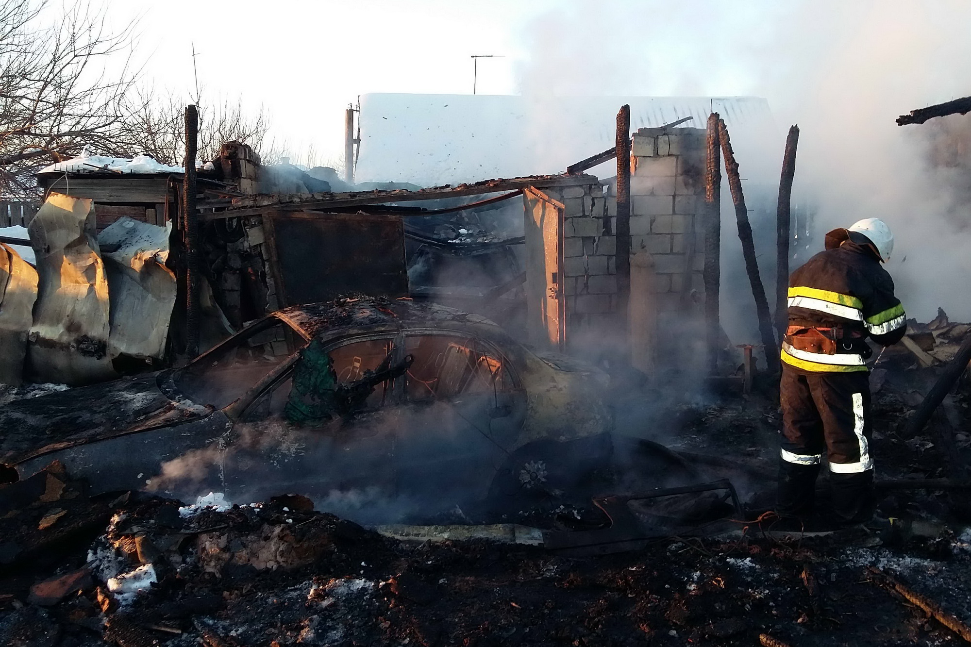 Рятувальники показали наслідки руйнівної пожежі на Харківщині (ФОТО)  - фото 1