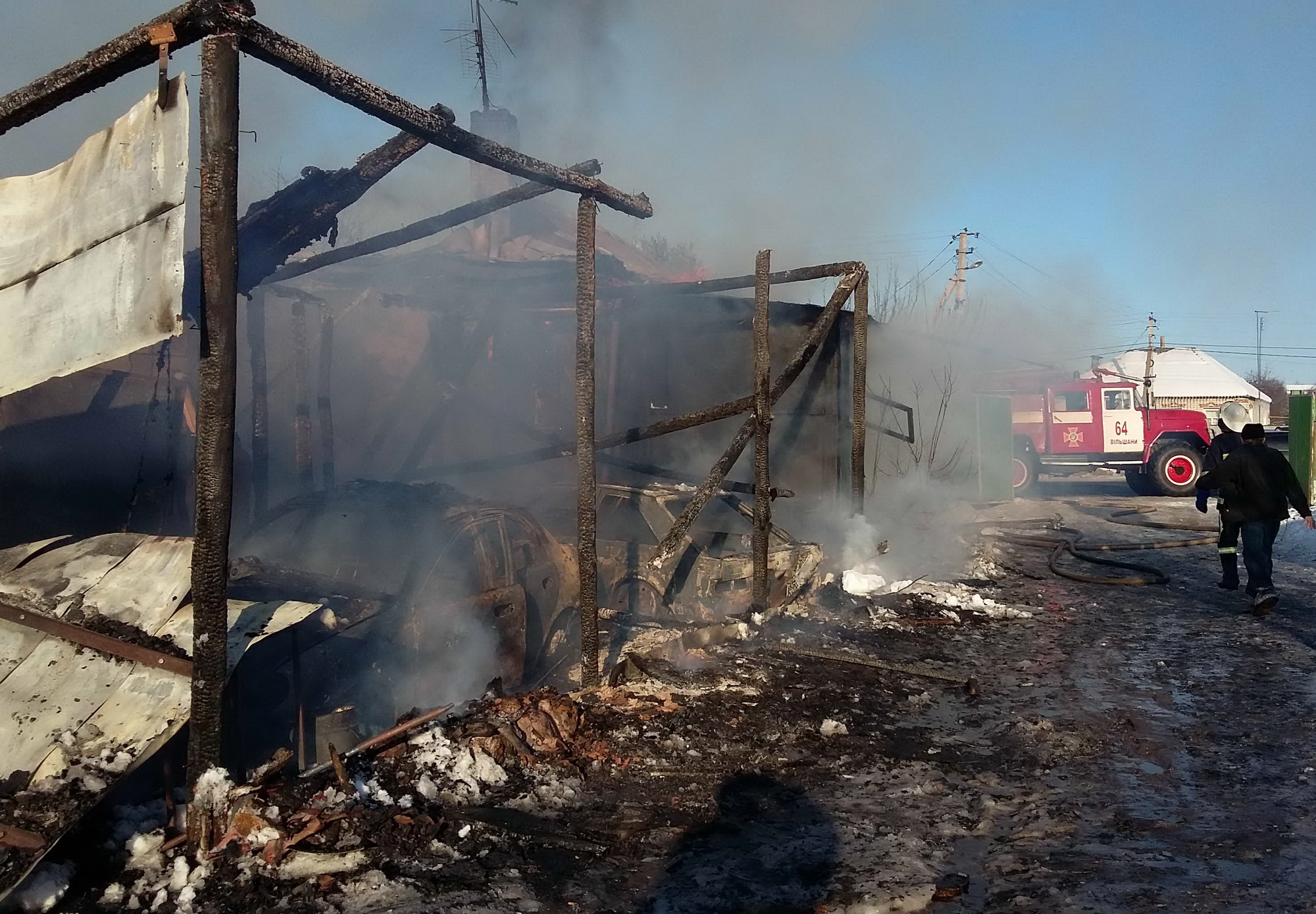 Рятувальники показали наслідки руйнівної пожежі на Харківщині (ФОТО)  - фото 3