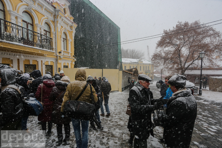 Як презентували скандальний фасад Театру на Подолі - фото 3