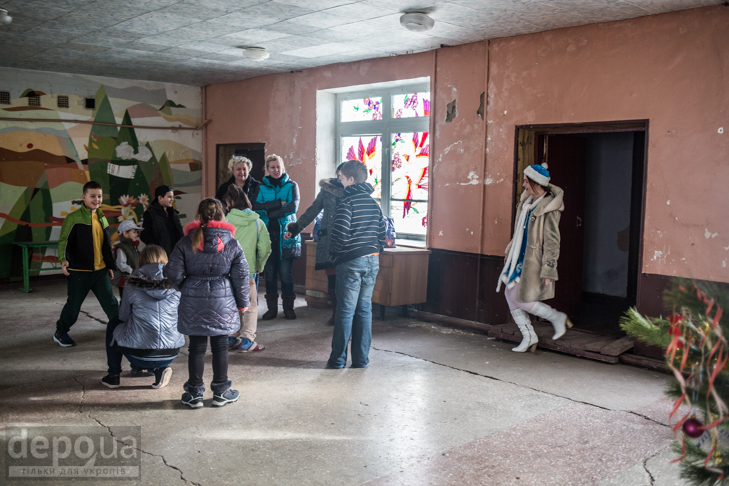 Як дітей переселенців волонтери вітали з Новим роком - фото 3