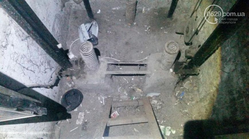 У Маріуполі чоловік зламав ліфт і провалився у шахту (ФОТО) - фото 3