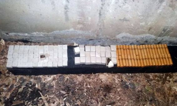 У Маріуполі на залізничній станції знайшли мішок з боєприпасами (ФОТО) - фото 2
