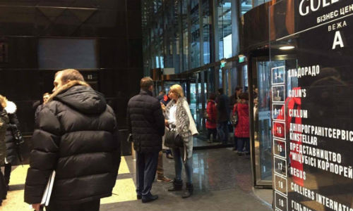 СБУ заблокувала вхід до бізнес-центру "Гулівер" у Києві - фото 1