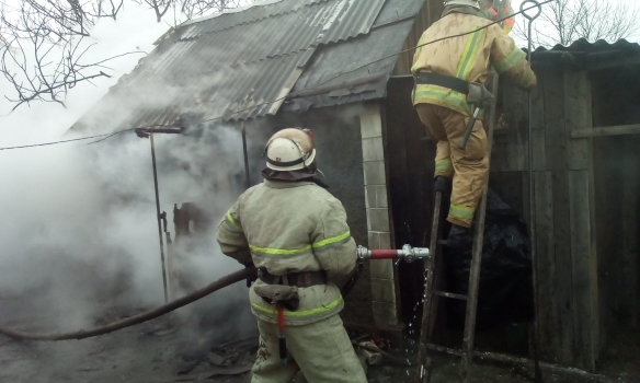 На Донеччині під час пожежі в будинку загинула людина - фото 2
