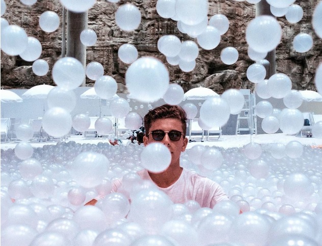 В Австралії зробили пляж з мільйона кульок - фото 1