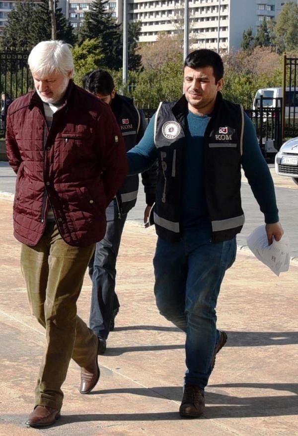 У Туреччині заарештували екс-главу охорони Ердогана  - фото 1