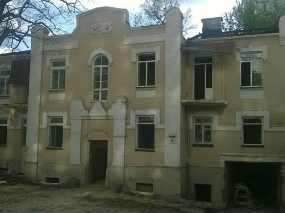 Як у Києві з легкої руки чиновників знищують сторічні будинки  - фото 1