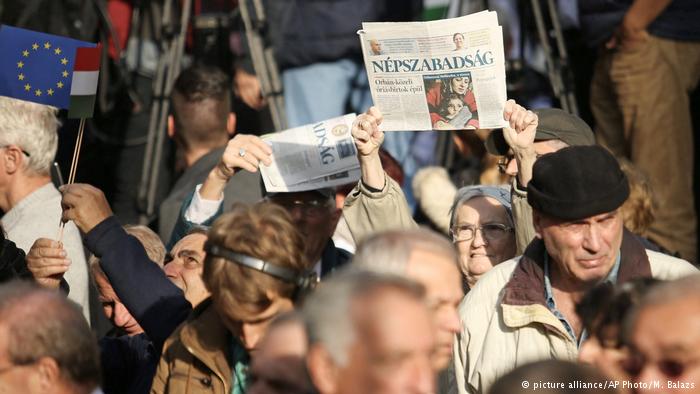 Будапешт охоплено протестами проти утисків свободи преси(ФОТО) - фото 2