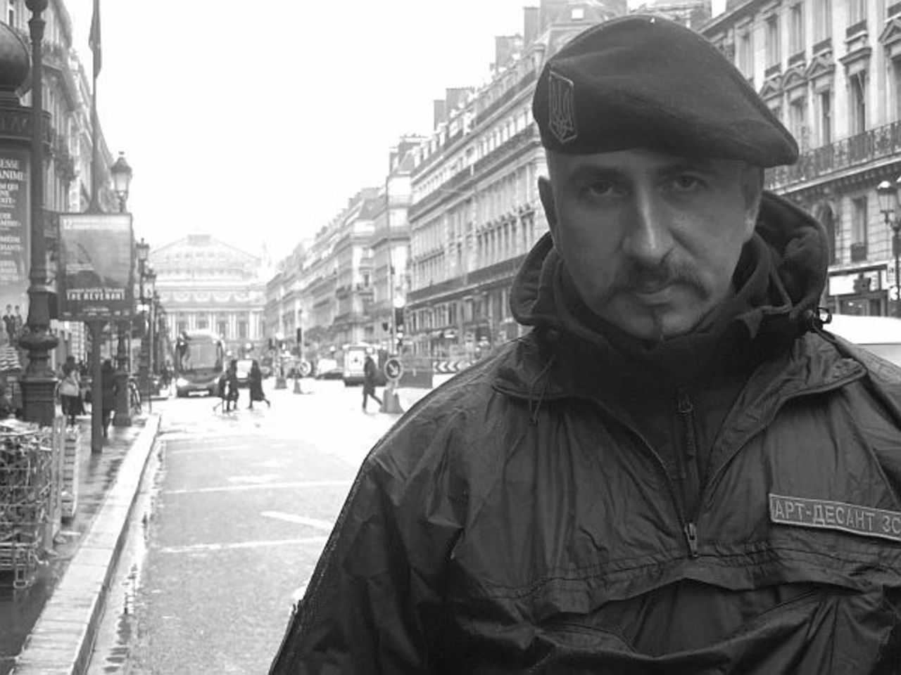 У Парижі вшанували пам'ять загиблого в АТО бійця Василя Сліпака - фото 1