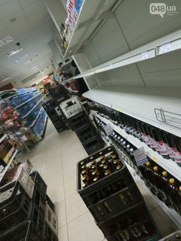 В Одесі рейдери захопили новий супермаркет - фото 1