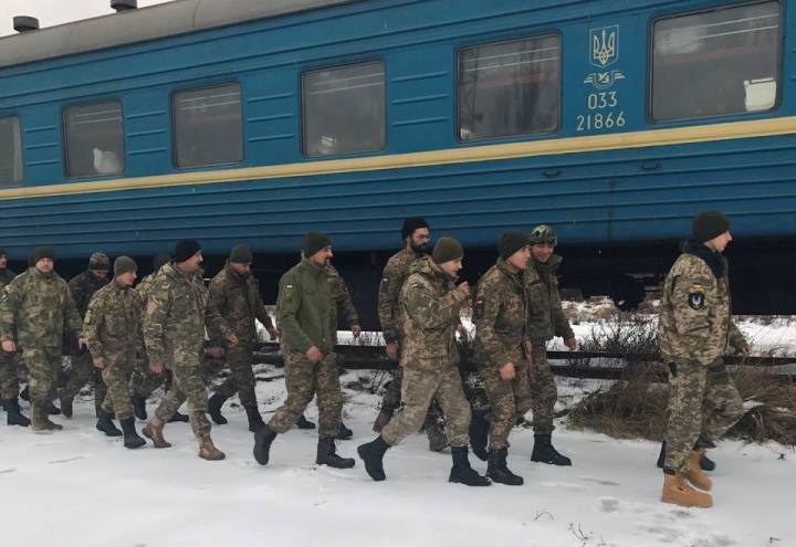 В Ужгород на ротацію повернулися бійці 15-го батальйону 128-ї бригади - фото 2