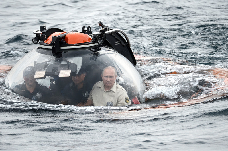 Навіщо Путін імітує війну за Крим - фото 3