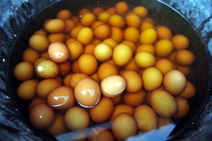 Тунцзидань - куриные яйца сваренные в моче