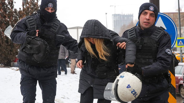 В Анкарі водометами і газом розігнали мітинг проти Ердогана (ФОТО, ВІДЕО) - фото 1