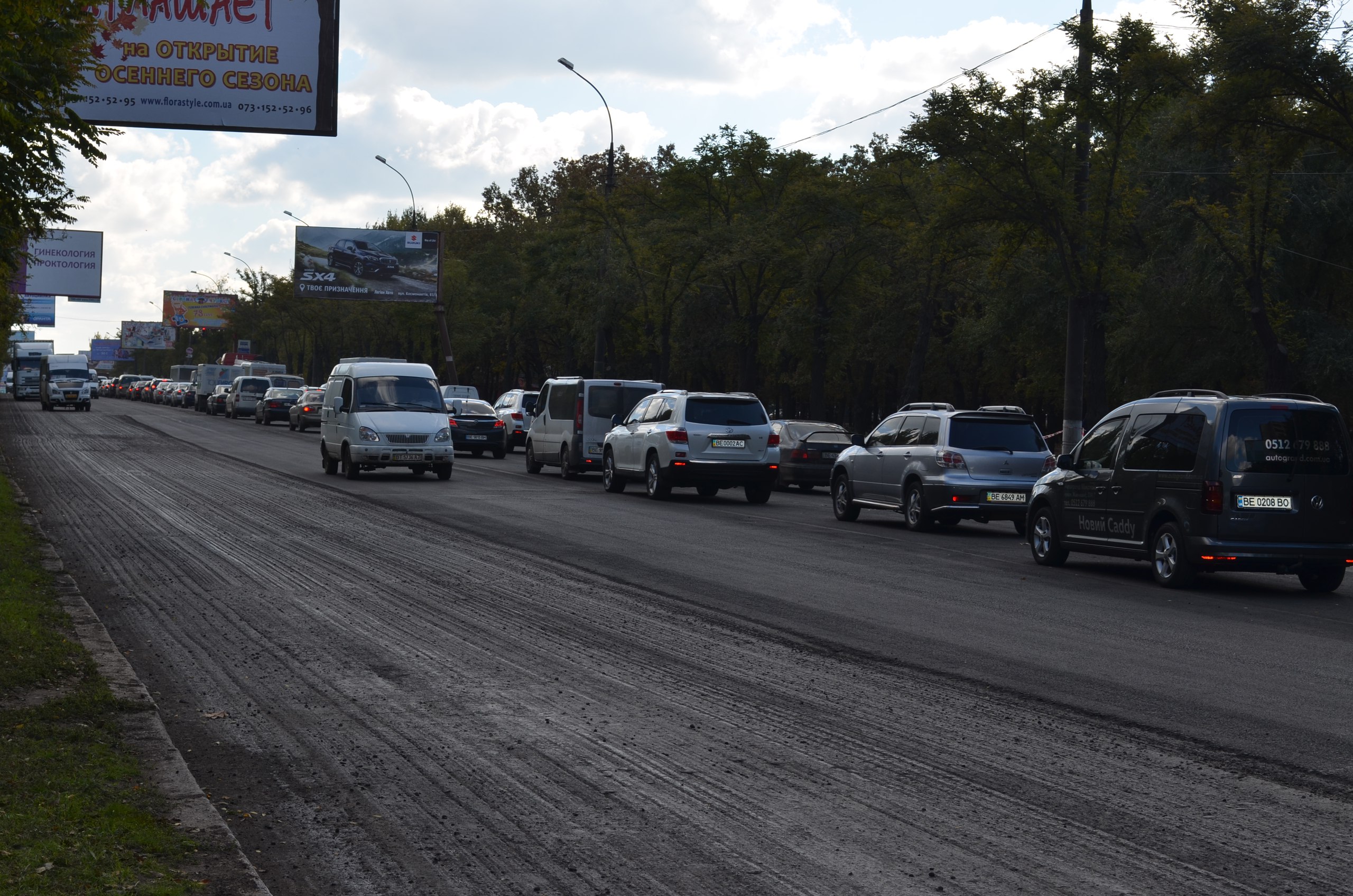 У Миколаєві через ремонт дороги утворився затор на Широкобальському мосту