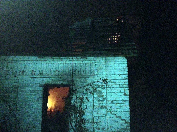 На Луганщині вночі горіла нафтобаза (ФОТО) - фото 1