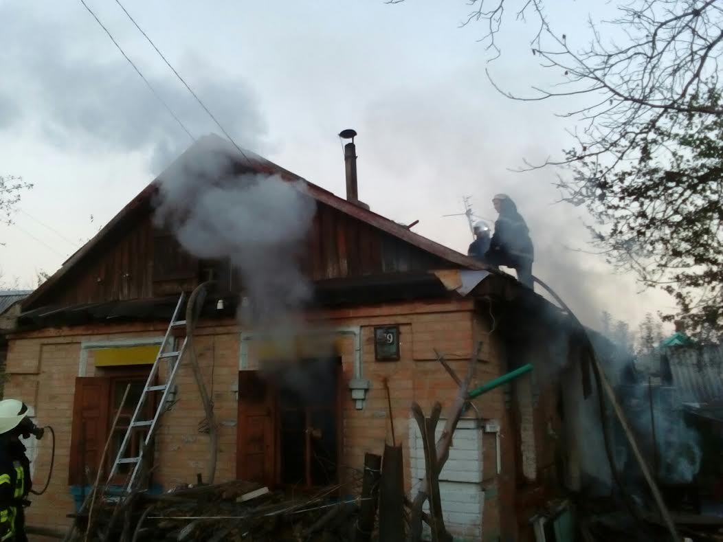 Як у Кропивницькому пожежу в будинку гaсили - фото 1