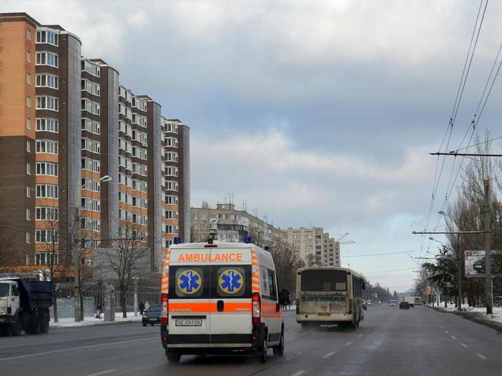 Як постраждалих в аварії автобуса біля Дніпра кропивницьких дітей відправляли додому (ФОТО, ВІДЕО) - фото 3