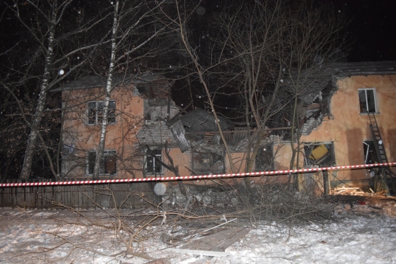 На Росії через вибух обвалився будинок, є жертви (ФОТО, ВІДЕО) - фото 4