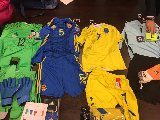 Збірна України одягне виїзну форму на "домашній" матч - фото 1