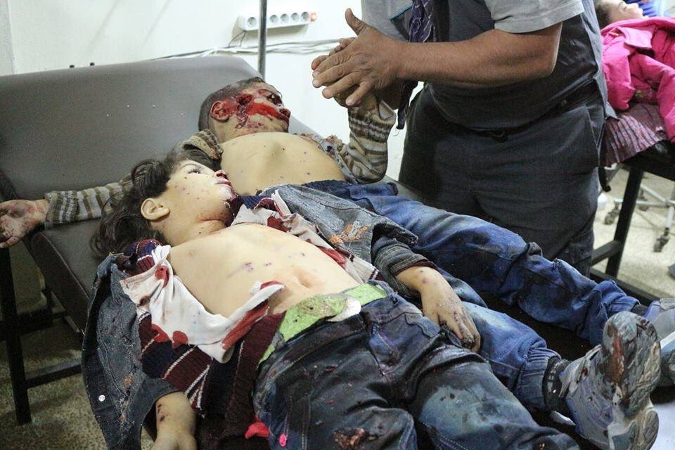 У Сирії завдали авіаудару по дитячому садку: загинуло 6 дітей (ФОТО 18+) - фото 4