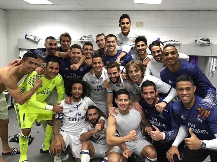 Роналду показав переможне фото "Реалу" з роздягальні - фото 1