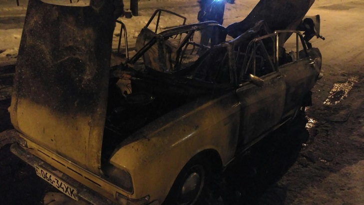 У Харкові вибухнув легковик: автомобілю відірвало дах (ФОТО, ВІДЕО 18+) - фото 3