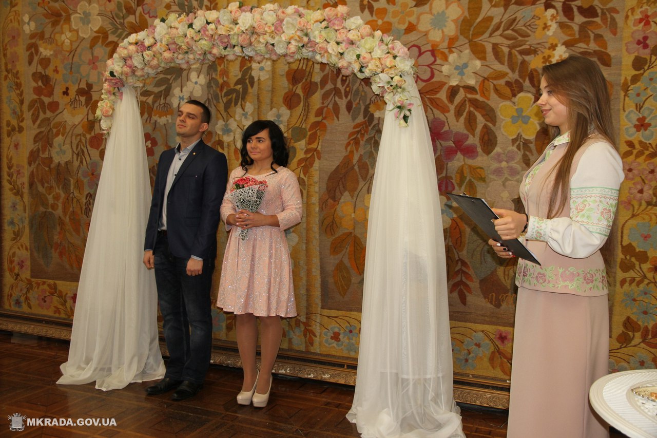 Шлюб за добу: У Миколаєві поєднали долю військовослужбовці