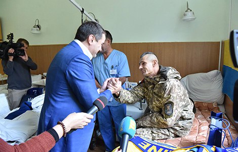 ФФУ у військовому госпіталі відкрило кімнату спортивної реабілітації бійців АТО - фото 2