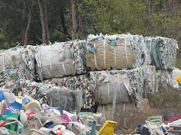  Огірки тa утилізaція: Як у Кропивницькому депутaтів нa сміттєзвaлище вивезли - фото 8