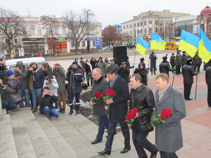 Як у Кропивницькому День Гідності та Свободи відзначали  - фото 9