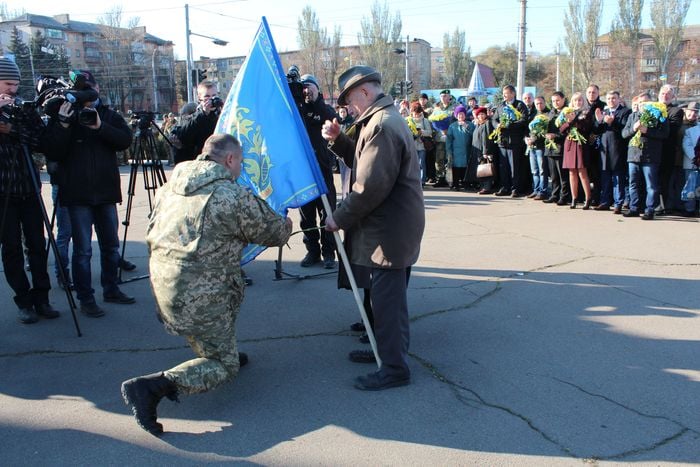 В Маріуполі День визволення України об’єднали з новосіллям військових (ФОТО, ВІДЕО) - фото 8