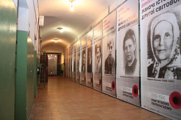 У Львові показали виставку про жінок у Другій світовій війні - фото 4
