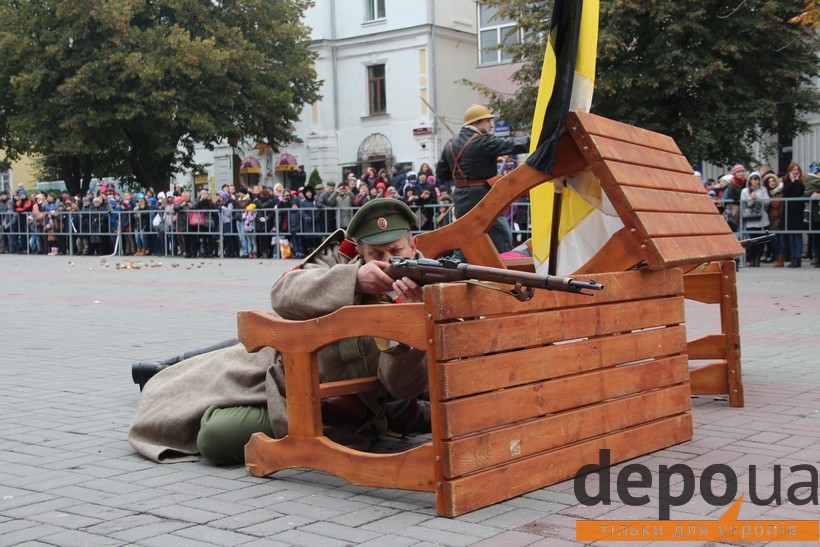 У Вінниці відтворили "Чотирикутник смерті": бій армії УНР з більшовиками  - фото 1