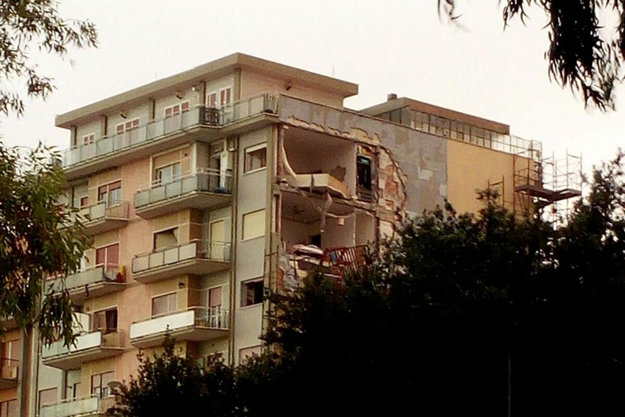 Італія знову зазнала удару стихії: поблизу Риму ураган накоїв лиха (ФОТО, ВІДЕО) - фото 2