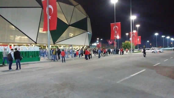 Турецькі вболівальники не поспішають на матч проти збірної України - фото 1