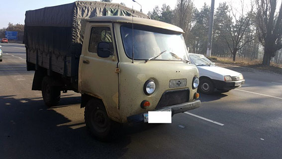 На Харківщині виявили авто з "лівими" номерами (ФОТО)  - фото 1