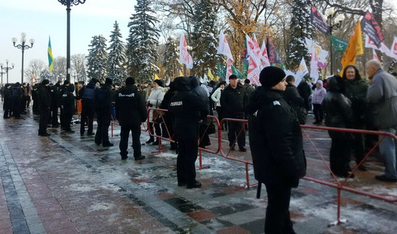 Без порушень: 5 тис. столичних правоохоронців слідкують за мітингувальниками  - фото 1