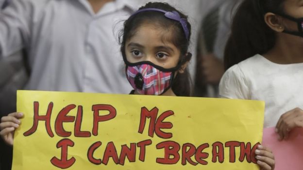 Індію потерпає від смогу: школи закриті, люди сидять вдома (ФОТО) - фото 2