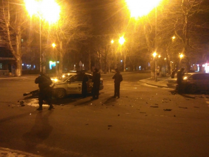 На Одещині поліцейська автівка зіткнулася з ВMW: є постраждалі (ФОТО) - фото 1