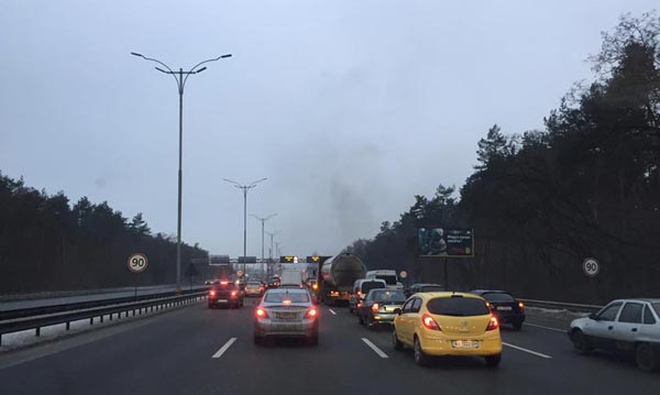 На в'їздах до Києва запалали шини - фото 7