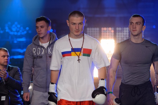 Запорізький боксер вийшов на ринг у футболці з прапором Росії - фото 1
