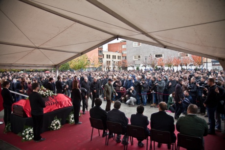 У Косові пройшов численний марш через смерть опозиціонера - фото 2