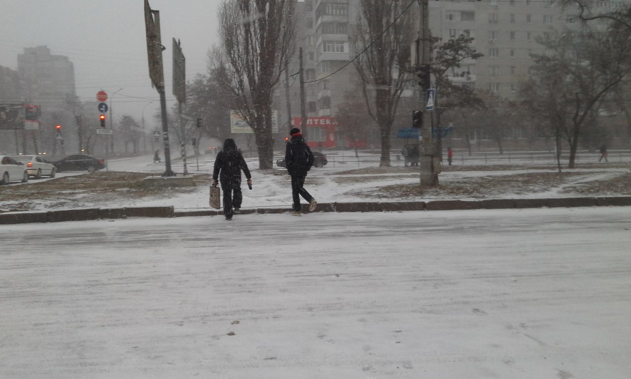 На Миколаїв зійшов снігопад 