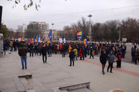 У Молдові знову протестують проти результатів президентських виборів (ФОТО) - фото 1