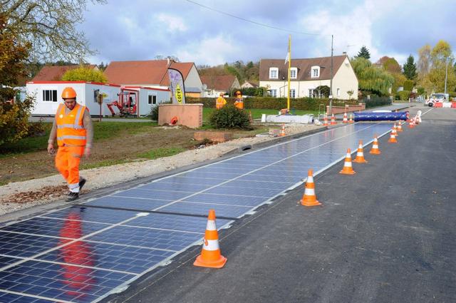 Французи замінять асфальт сонячними батареями - фото 1