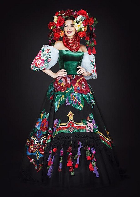 Українка вийде на сцену конкурсу "Міс Всесвіт" у неймовірно квітучому вбранні - фото 1