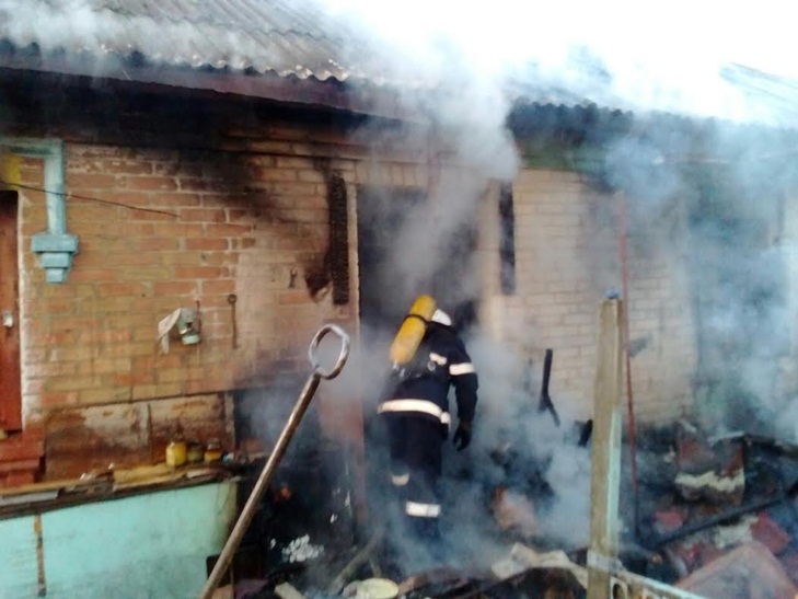 Як у Кропивницькому пожежу в будинку гaсили - фото 3