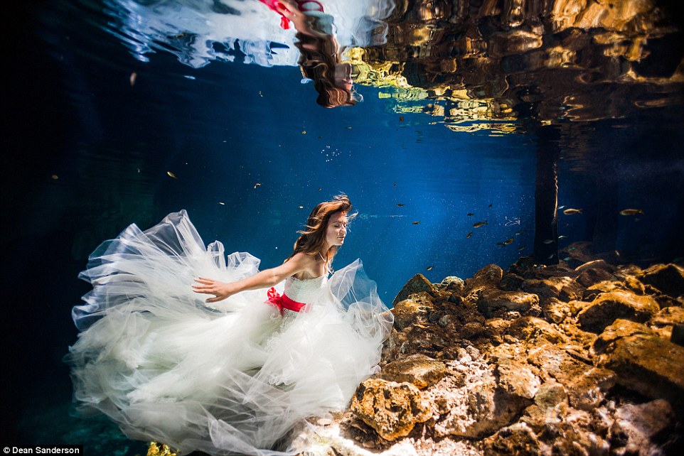 Як наречених знімають під водою - фото 2